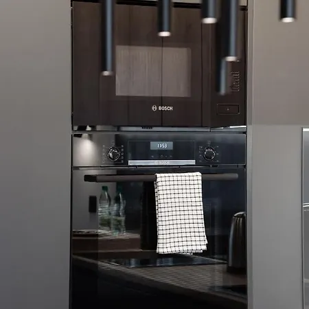 Apartment Zoliborz Obsidian By Bookinghost *